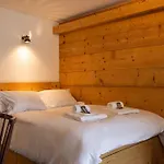 La Ruinette-spacious In Centre Verbier